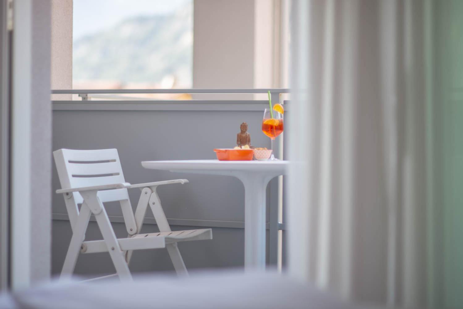 Glocal Torbole Hotel Torbole Sul Garda Exterior photo